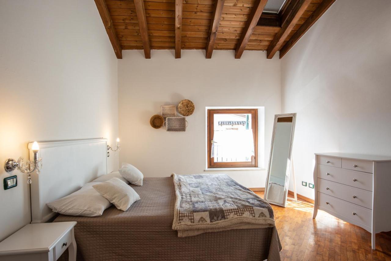 Blu Bed Leilighet Castelnuovo del Garda Eksteriør bilde